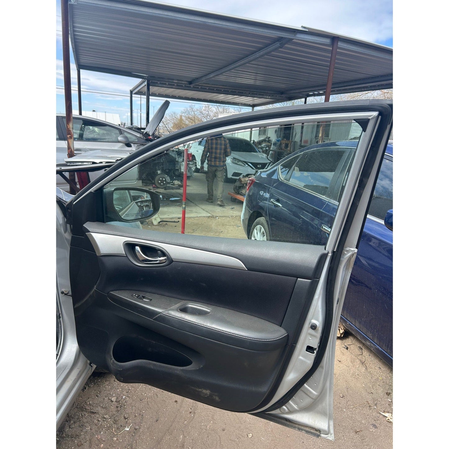 2016-2019 left Front Door Assembly, Nissan Sentra