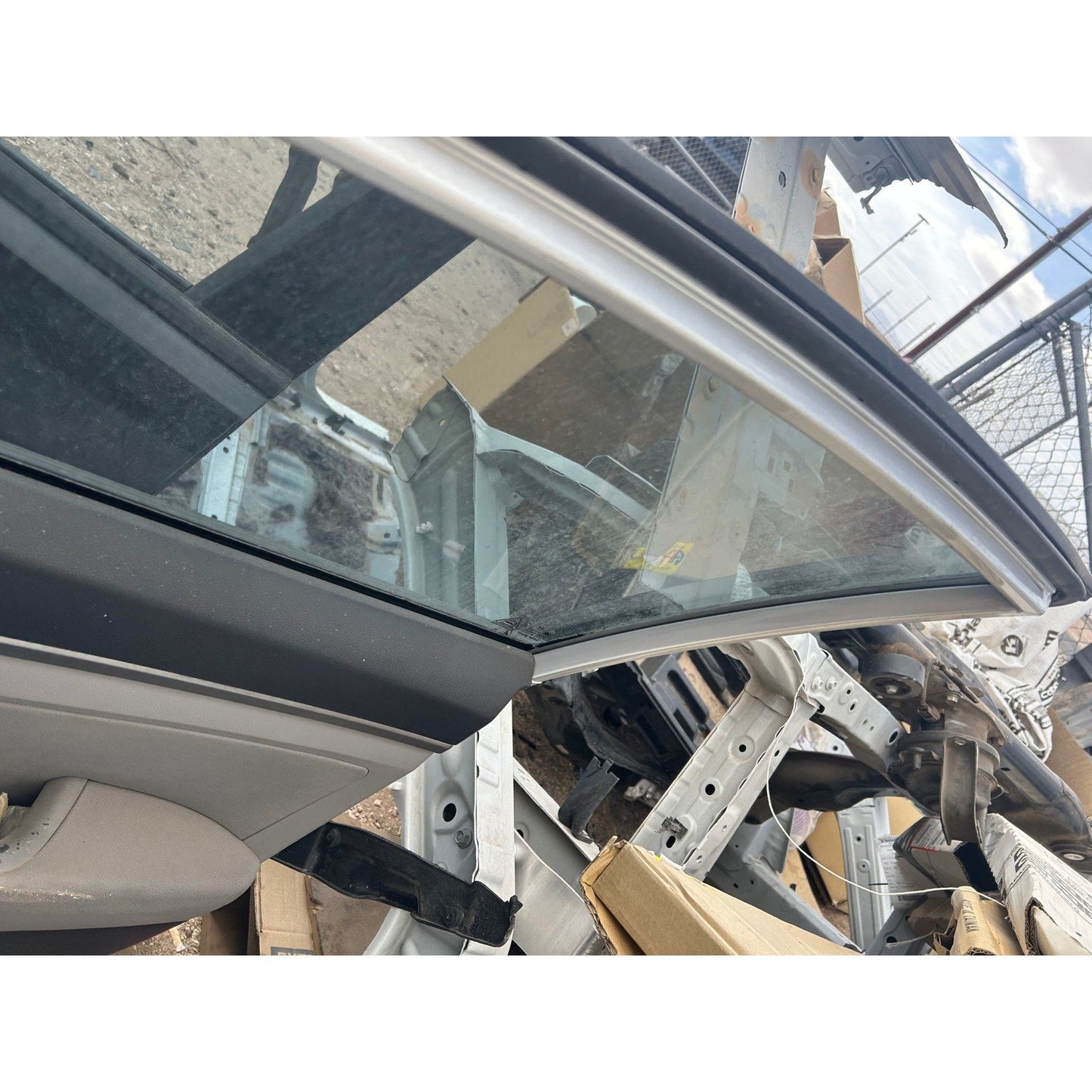 2018 Hyundai Elantra Right Front Door